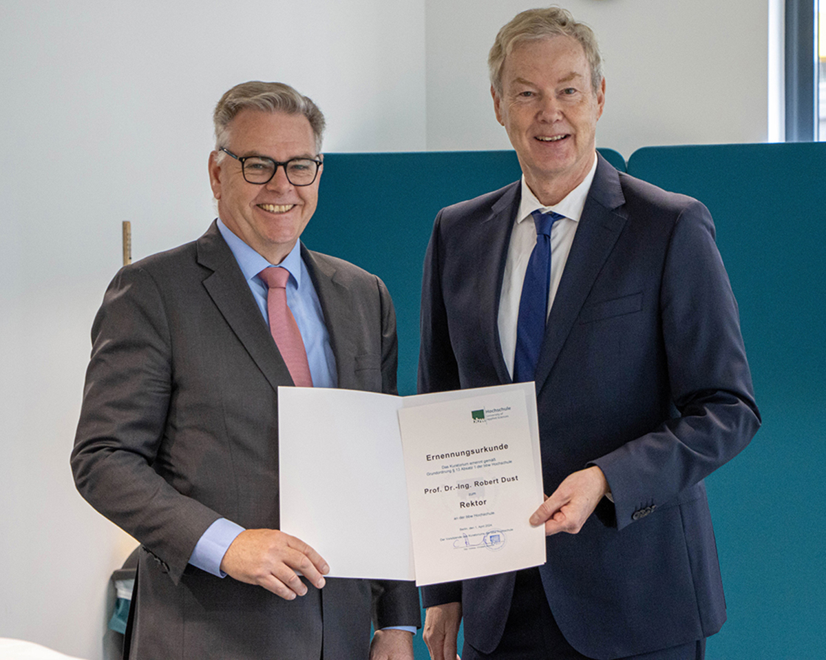Prof. Dr.-Ing. Robert Dust und Christian Amsinck (v. li.) Prof. Dr.-Ing. Robert Dust und Christian Amsinck (v. li.)