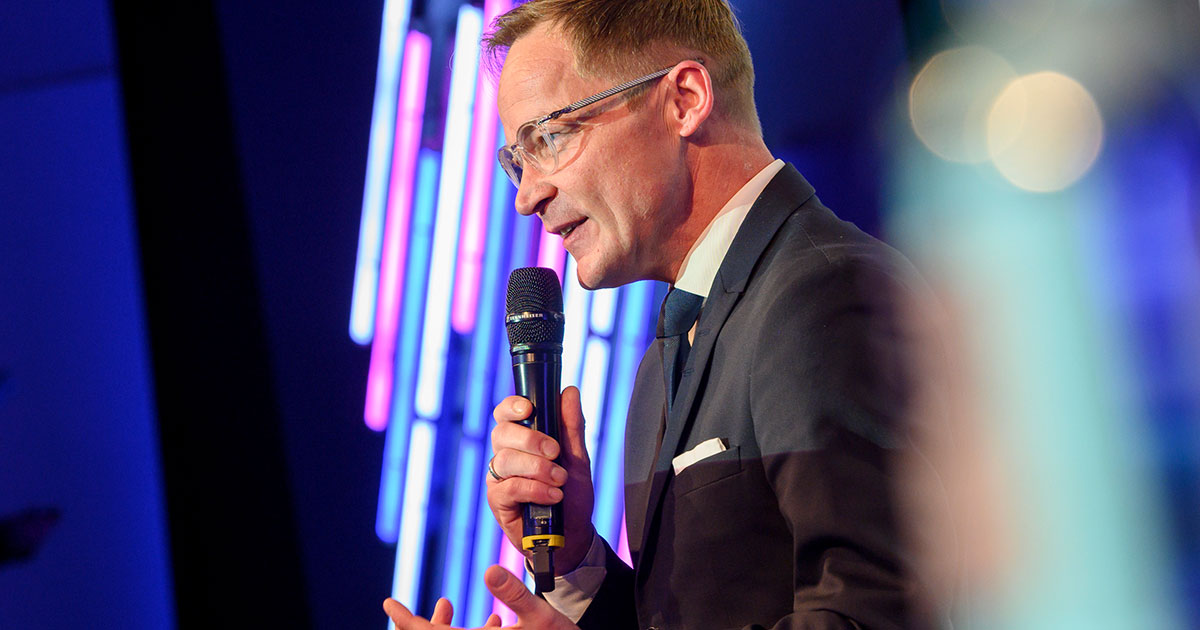 Daniel Sieveke, Staatssekretär im Ministerium für Heimat, Kommunales, Bau und Digitalisierung, NRW (Bildquelle:©willi nothers photography | Düsseldorf Congress) Daniel Sieveke, Staatssekretär im Ministerium für Heimat, Kommunales, Bau und Digitalisierung, NRW (Bildquelle:©willi nothers photography | Düsseldorf Congress)