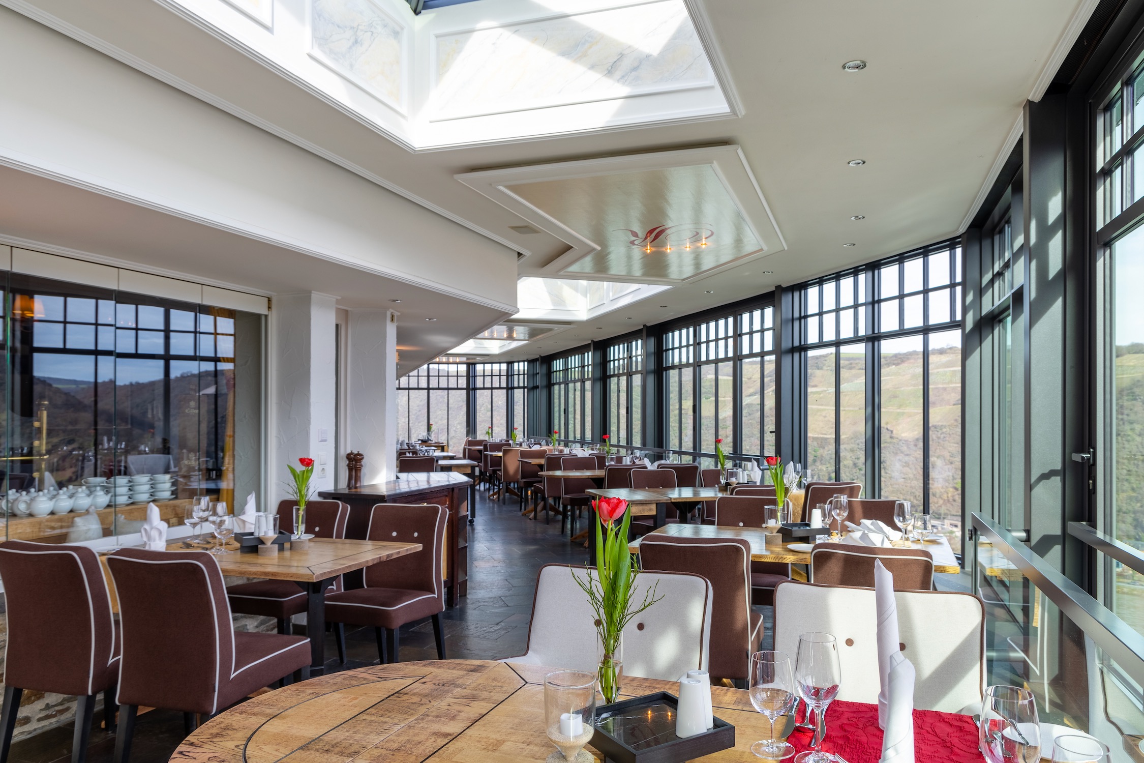 Privathotels Dr. Lohbeck: Schloss Rheinfels - Erweiterung der Sitzplätze im Restaurant ©Privathotels Dr. Lohbeck Privathotels Dr. Lohbeck: Schloss Rheinfels - Erweiterung der Sitzplätze im Restaurant ©Privathotels Dr. Lohbeck