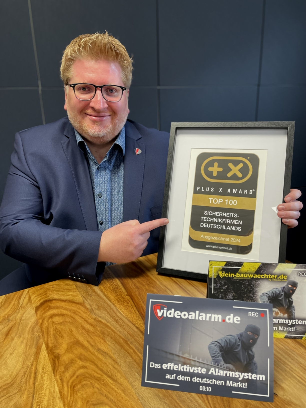 Geschäftsführer Bastian Rauen freut sichüber den PLUS X AWARD 2024 TOP 100 Sicherheitstechnikfirme. (Die Bildrechte liegen bei dem Verfasser der Mitteilung.) Geschäftsführer Bastian Rauen freut sichüber den PLUS X AWARD 2024 TOP 100 Sicherheitstechnikfirme. (Die Bildrechte liegen bei dem Verfasser der Mitteilung.)