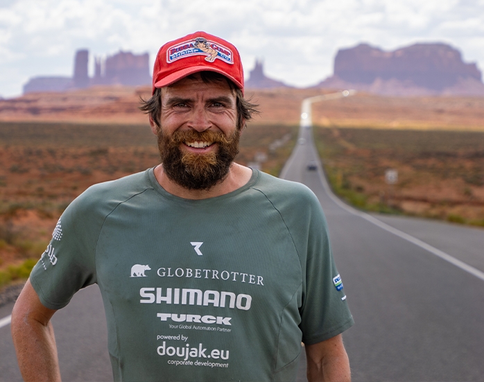 Jonas Deichmann, der"deutsche Forrest Gump" (Bildquelle: Jonas/Sammy Deichmann) Jonas Deichmann, der"deutsche Forrest Gump" (Bildquelle: Jonas/Sammy Deichmann)