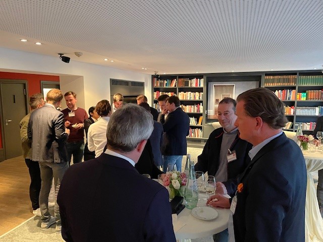 Neumitglieder-Treffen von DIE FAMILIENUNTERNEHMER im Industrie-Club Düsseldorf Neumitglieder-Treffen von DIE FAMILIENUNTERNEHMER im Industrie-Club Düsseldorf