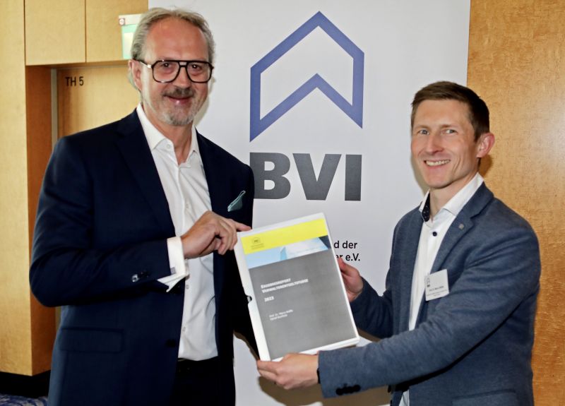 BVI-Präsident Thomas Meier und Studienleiter Prof. Dr. Marco Wölfle (Die Bildrechte liegen bei dem Verfasser der Mitteilung.) BVI-Präsident Thomas Meier und Studienleiter Prof. Dr. Marco Wölfle (Die Bildrechte liegen bei dem Verfasser der Mitteilung.)