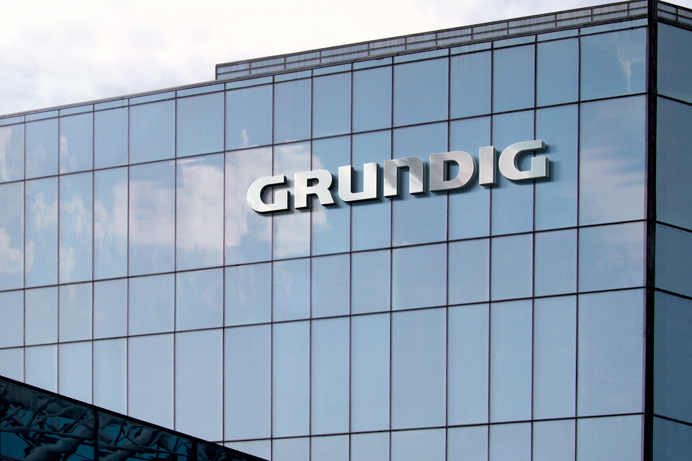 Grundig Automotive Grundig Automotive
