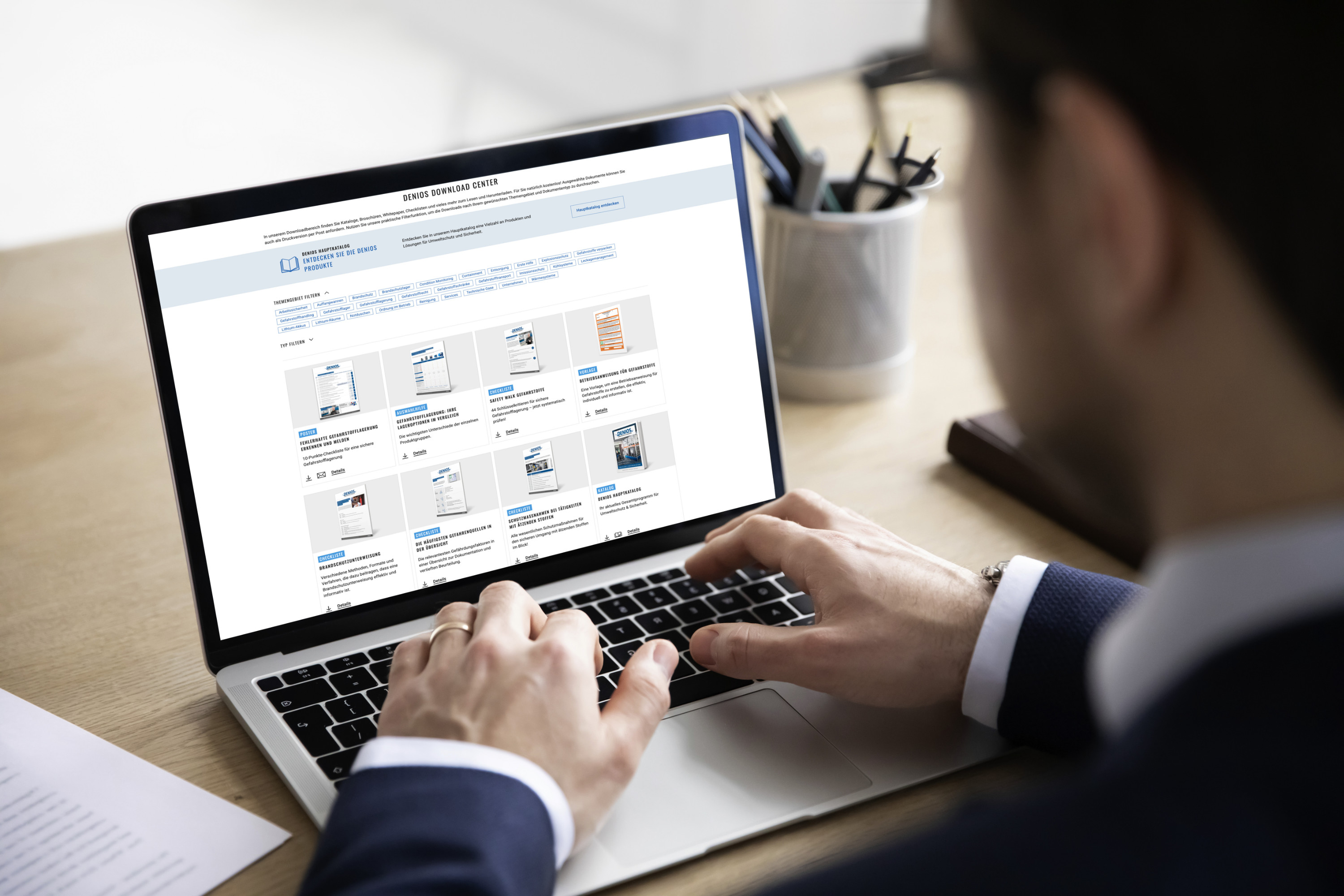 Neue Gratis-Downloads von DENIOS: Tipps für Sicherheitsbegehungen und Infos zu Gefahrstofflagerung (Die Bildrechte liegen bei dem Verfasser der Mitteilung.) Neue Gratis-Downloads von DENIOS: Tipps für Sicherheitsbegehungen und Infos zu Gefahrstofflagerung (Die Bildrechte liegen bei dem Verfasser der Mitteilung.)