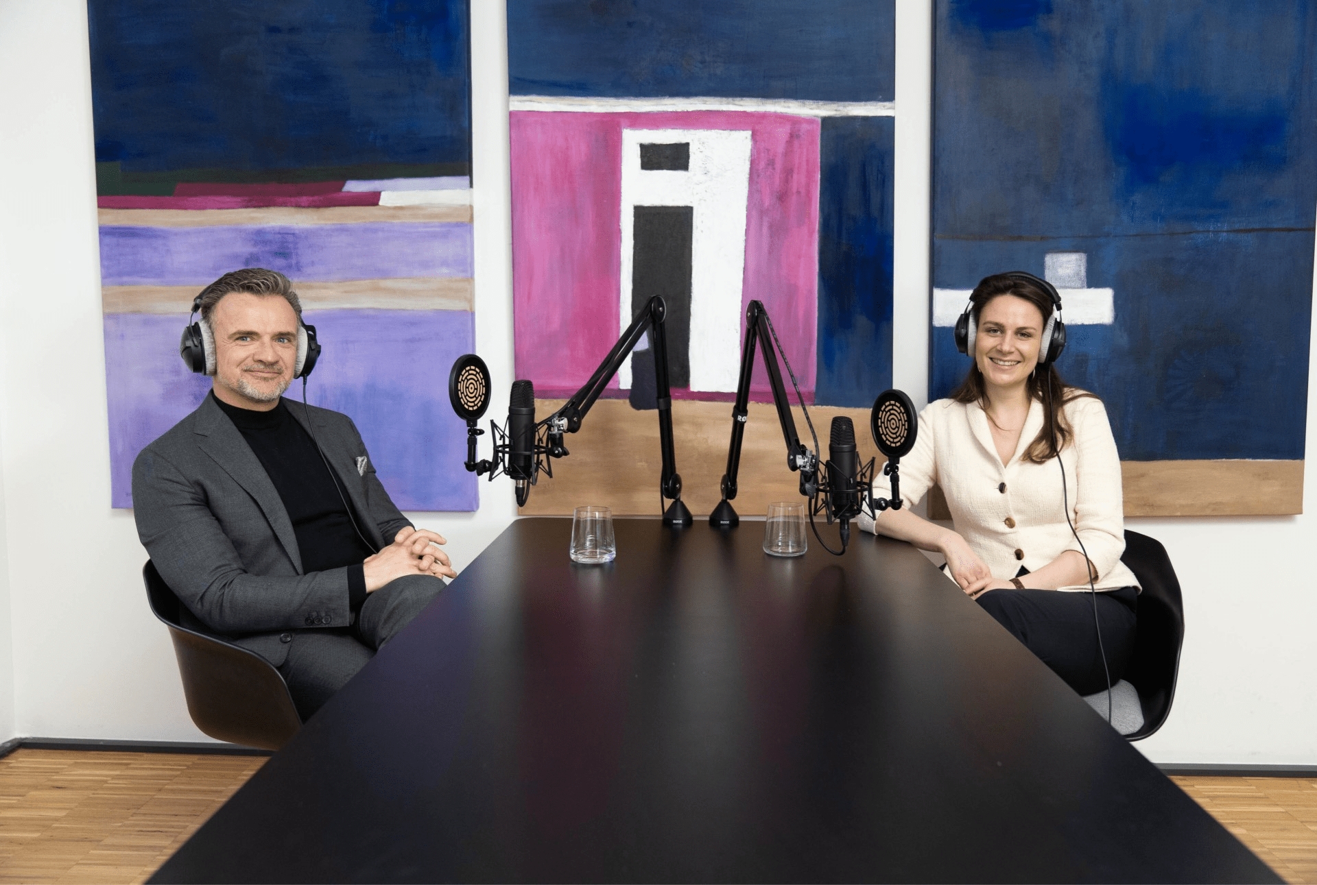Annika von Mutius und Stephan Buchwald im Gespräch der neuen Folge Kontora Insights (Die Bildrechte liegen bei dem Verfasser der Mitteilung.) Annika von Mutius und Stephan Buchwald im Gespräch der neuen Folge Kontora Insights (Die Bildrechte liegen bei dem Verfasser der Mitteilung.)