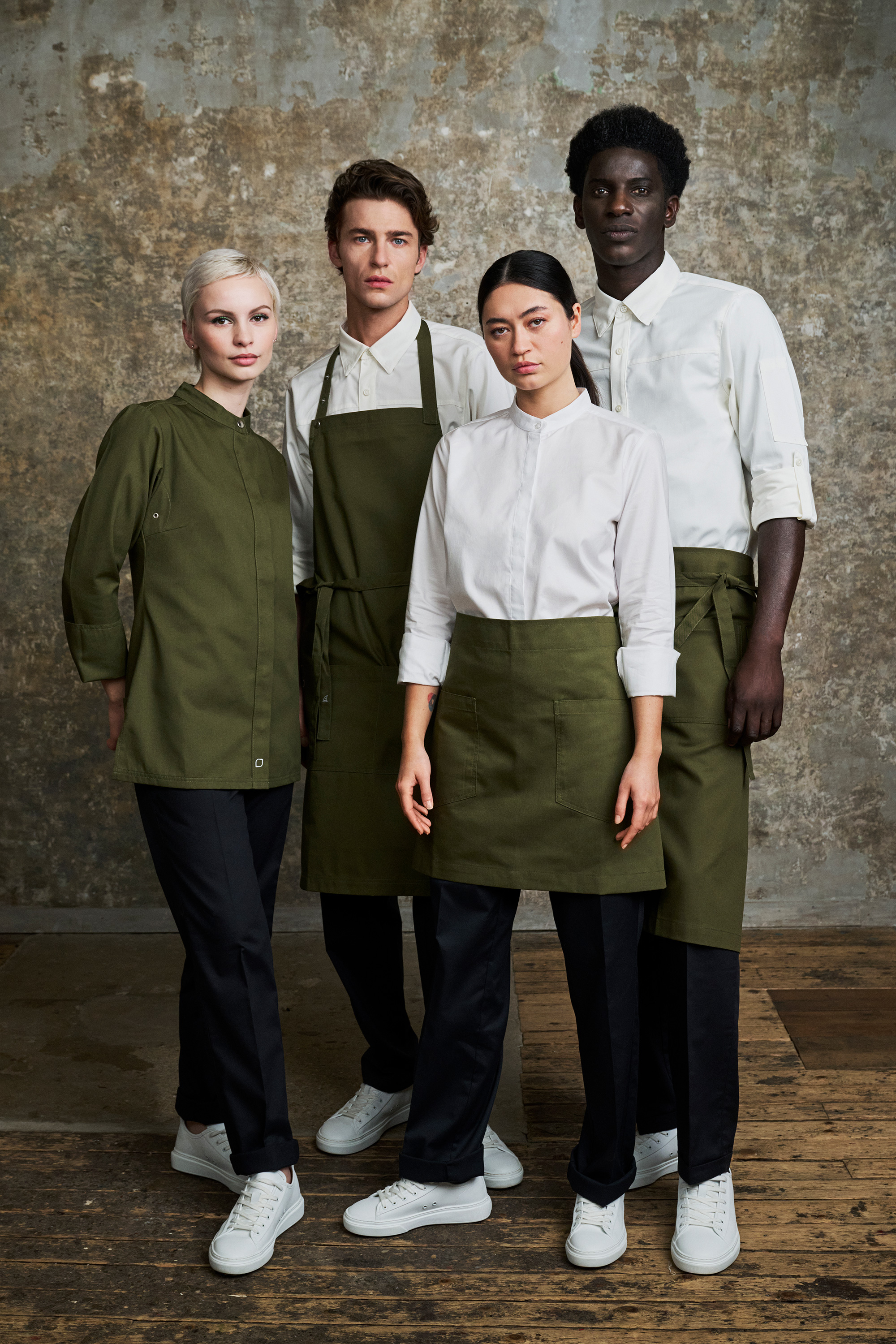 Workwear von KAYA&KATO für das ganze Team. Nachhaltig und fair made in Europe. Foto: Stefan Rappo Workwear von KAYA&KATO für das ganze Team. Nachhaltig und fair made in Europe. Foto: Stefan Rappo