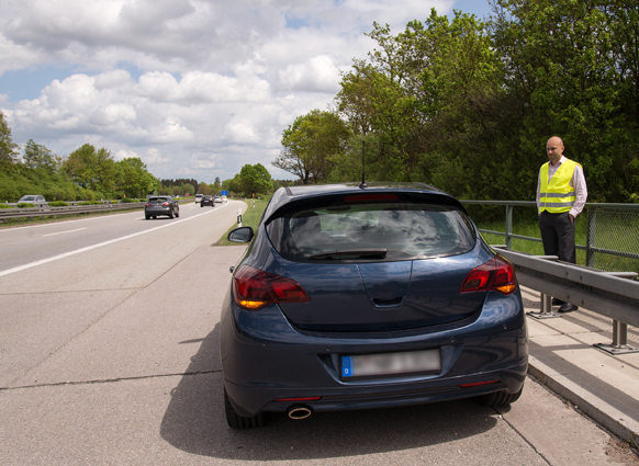 Wer mit dem Auto verreist, fährt meistüber die Autobahn zum Urlaubsziel. (Bildquelle: ERGO Group) Wer mit dem Auto verreist, fährt meistüber die Autobahn zum Urlaubsziel. (Bildquelle: ERGO Group)