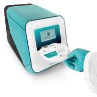 Vollautomatisierte Analyse der PsorX-LabDisk (Psoriasis vs. Ekzeme) im LabDisk-Analyzer Vollautomatisierte Analyse der PsorX-LabDisk (Psoriasis vs. Ekzeme) im LabDisk-Analyzer
