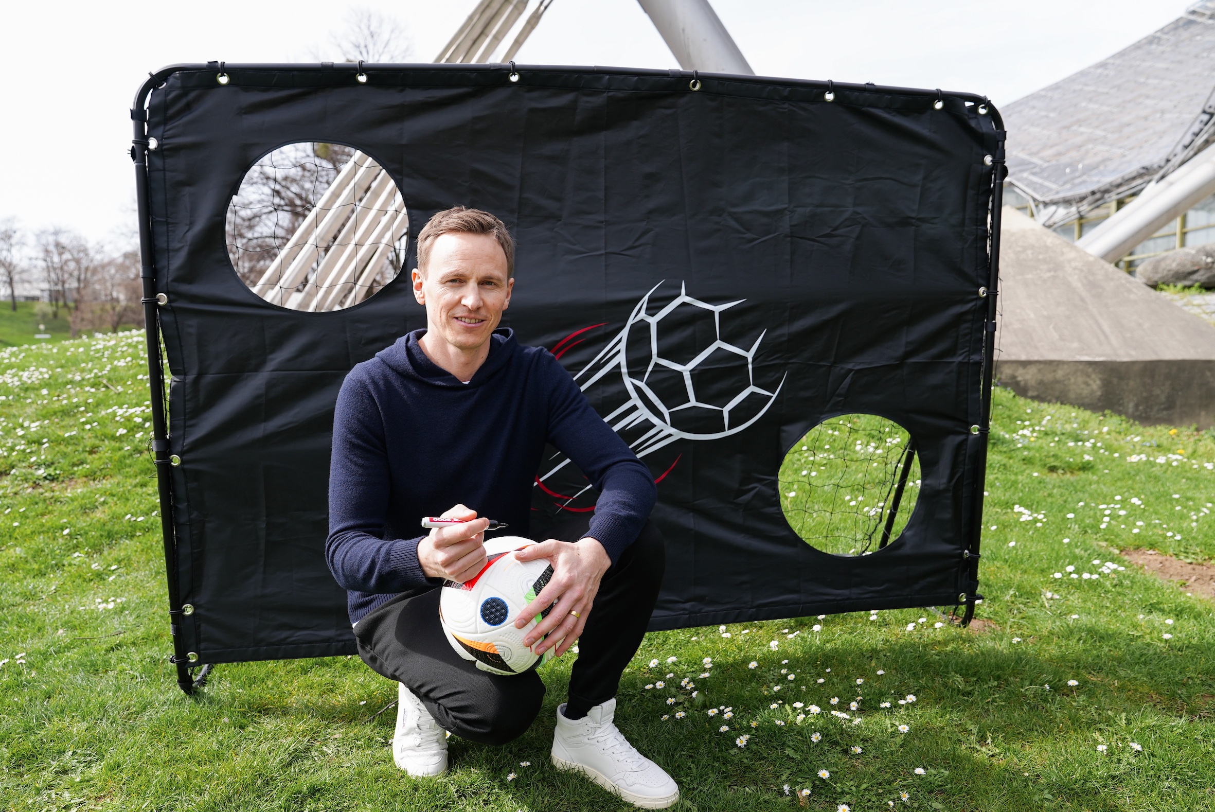 Jochen Breyer setzt sich für Nachhaltigkeit im Sport und Alltag ein, Bild: Lightcycle Jochen Breyer setzt sich für Nachhaltigkeit im Sport und Alltag ein, Bild: Lightcycle