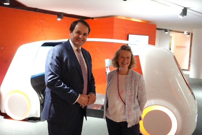 Nathanael Liminski mit Museumsleiterin Andrea Niehaus (Bildquelle: CDU Mittelrhein)