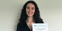 AUF IN DIE WELT Stipendium: Rosalie mit Urkunde (Stiftung Völkerverständigung)