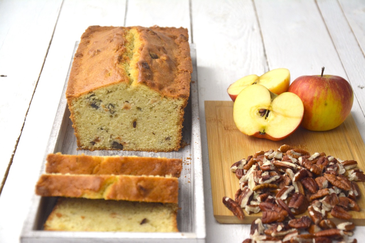 Backmischung für Kuchen mitÄpfeln und Pekanüssen (Die Bildrechte liegen bei dem Verfasser der Mitteilung.) Backmischung für Kuchen mitÄpfeln und Pekanüssen (Die Bildrechte liegen bei dem Verfasser der Mitteilung.)