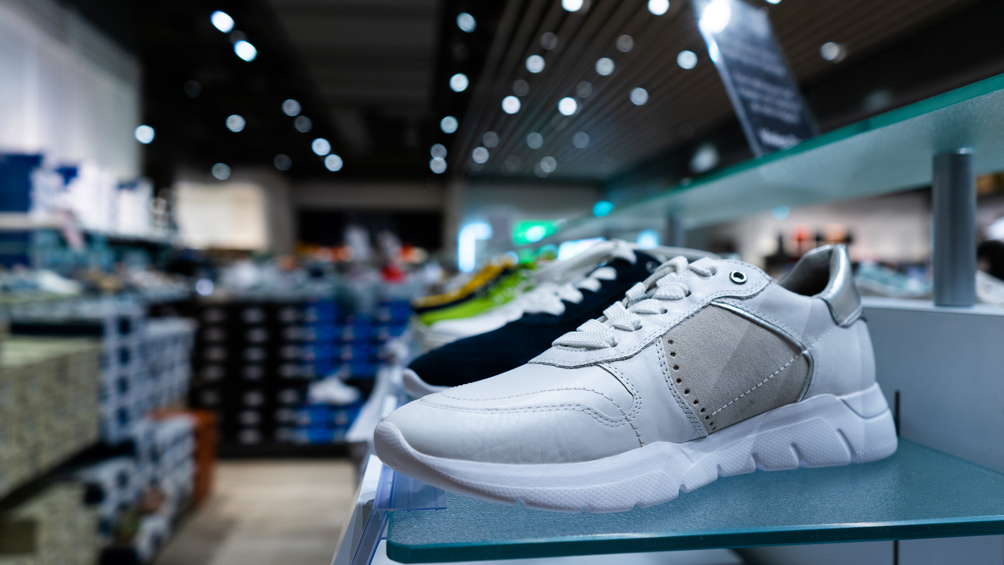 Damen Schuhe Größe 43 sind auf Platz eins im Beliebtheitsranking beim SchuhXL-Händler schuhplus (Die Bildrechte liegen bei dem Verfasser der Mitteilung.) Damen Schuhe Größe 43 sind auf Platz eins im Beliebtheitsranking beim SchuhXL-Händler schuhplus (Die Bildrechte liegen bei dem Verfasser der Mitteilung.)