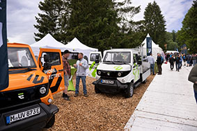 Besucheransturm am Stand von EVUM Motors auf der KWF-Tagung; Foto: EVUM Motors Besucheransturm am Stand von EVUM Motors auf der KWF-Tagung; Foto: EVUM Motors