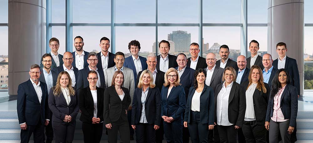 Demo modernes Gruppenfoto (Die Bildrechte liegen bei dem Verfasser der Mitteilung.) Demo modernes Gruppenfoto (Die Bildrechte liegen bei dem Verfasser der Mitteilung.)