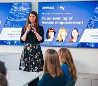 Dr. Anja Konhäuser, Co-Founderin von OMMAX, begrüßt die Teilnehmerinnen des Netzwerk-Treffens. (Die Bildrechte liegen bei dem Verfasser der Mitteilung.) Dr. Anja Konhäuser, Co-Founderin von OMMAX, begrüßt die Teilnehmerinnen des Netzwerk-Treffens. (Die Bildrechte liegen bei dem Verfasser der Mitteilung.)