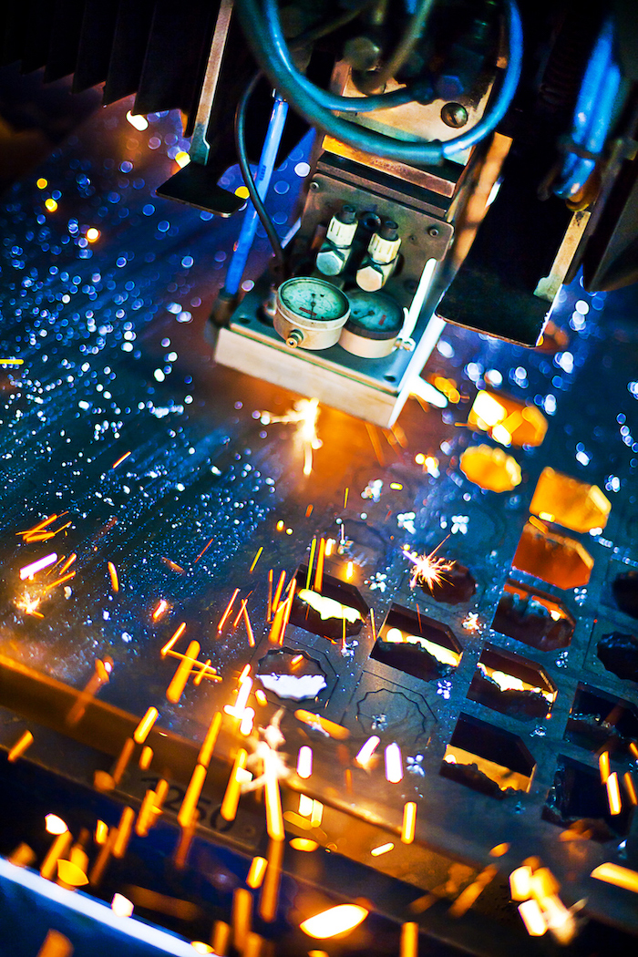 Die CAD/CAM-Software Lantek Expert verhindert, dass sich Blechteile nach dem Schneiden aufstellen. (Die Bildrechte liegen bei dem Verfasser der Mitteilung.) Die CAD/CAM-Software Lantek Expert verhindert, dass sich Blechteile nach dem Schneiden aufstellen. (Die Bildrechte liegen bei dem Verfasser der Mitteilung.)