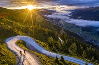 Die letzten Sonnenstrahlen genießen (Wildkogel Arena Neukirchen & Bramberg)