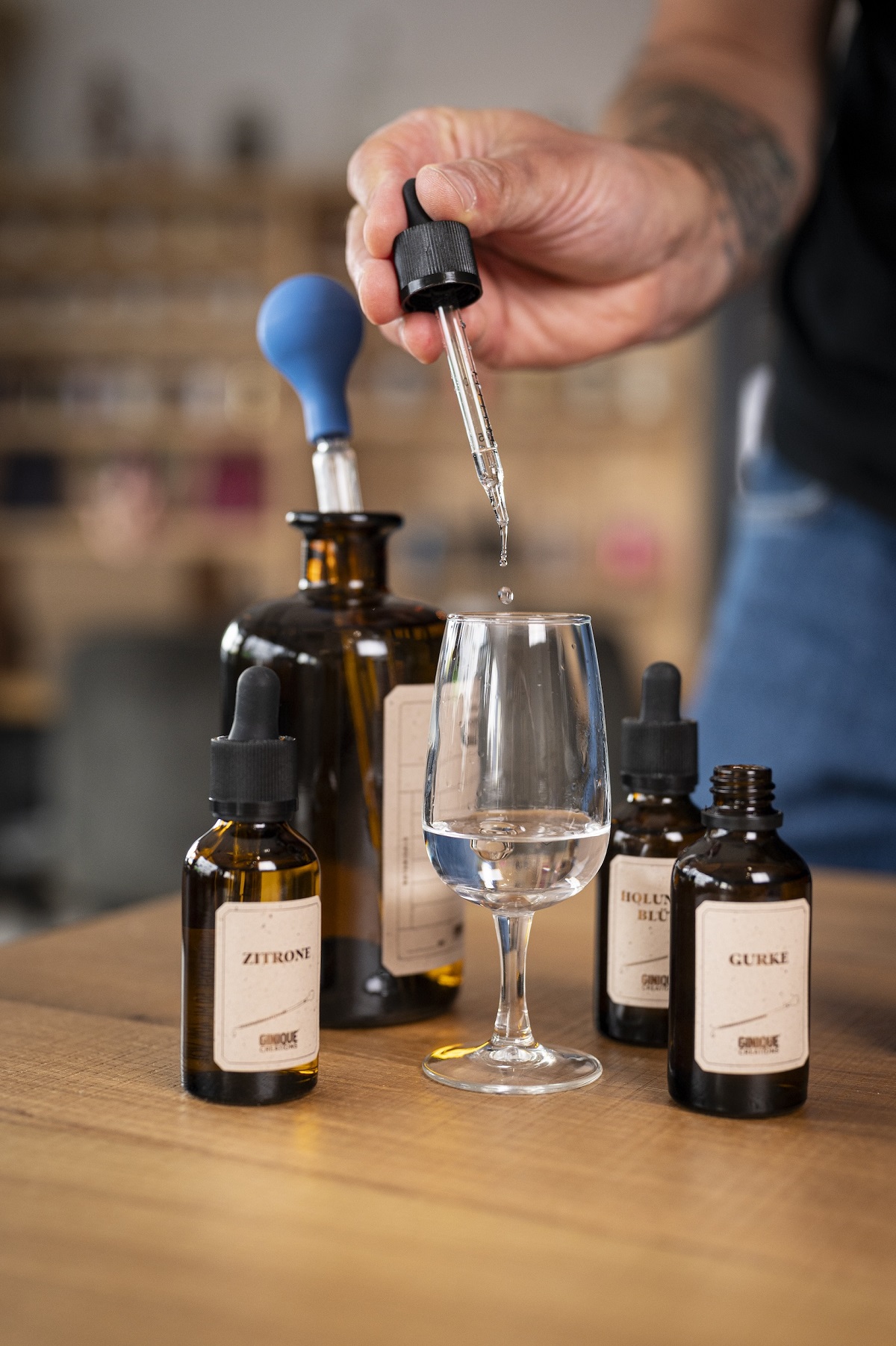 Der neue Ginique Premium Gin-Baukasten von Heimat Heroes (Die Bildrechte liegen bei dem Verfasser der Mitteilung.) Der neue Ginique Premium Gin-Baukasten von Heimat Heroes (Die Bildrechte liegen bei dem Verfasser der Mitteilung.)