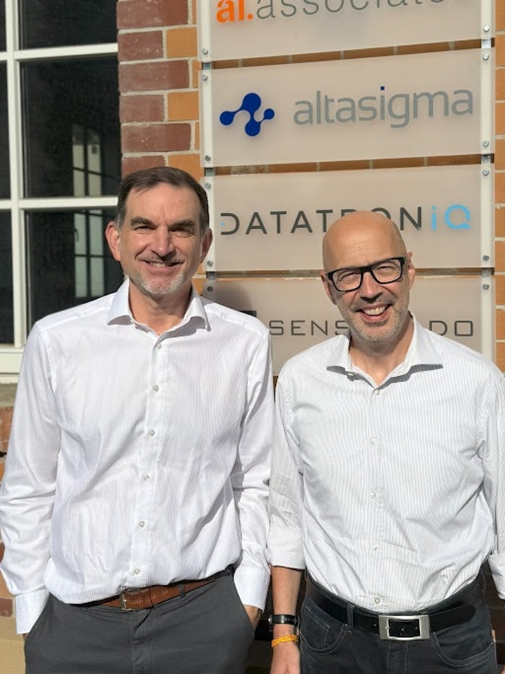 Von links nach rechts: Stefan Weingärtner (AltaSigma) und Markus Uhl (YAMBS) (Bildquelle: YAMBS) Von links nach rechts: Stefan Weingärtner (AltaSigma) und Markus Uhl (YAMBS) (Bildquelle: YAMBS)
