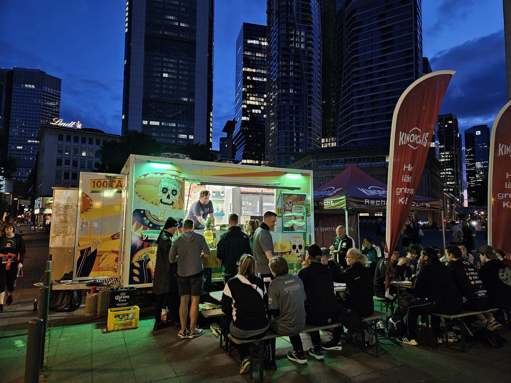 100 Tacos sind auch neu dabei auf der Freitags-Konsti (Bildquelle: Heroes Burger Frankfurt)