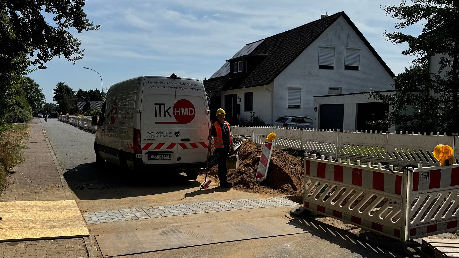 HanseWerk-Tochter SH Netz startet mit Baumaßnahme im Moorlandsweg. HanseWerk-Tochter SH Netz startet mit Baumaßnahme im Moorlandsweg.