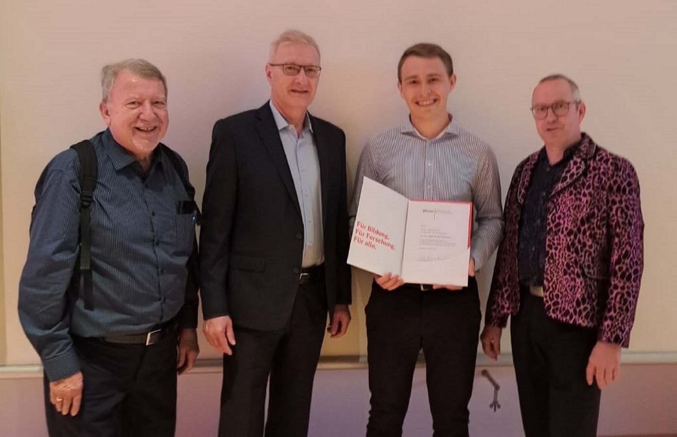 v.l.n.r.: Dipl.-Ing. Anton Schrall, Dipl.-Ing. Peter Stöberl, M. Eng. Mario Fleischmann, Prof. Dr.-Ing. Frank Pöhlau; BU: IfKom v.l.n.r.: Dipl.-Ing. Anton Schrall, Dipl.-Ing. Peter Stöberl, M. Eng. Mario Fleischmann, Prof. Dr.-Ing. Frank Pöhlau; BU: IfKom