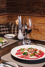 Drink & Dine (Hotel Arpuria)