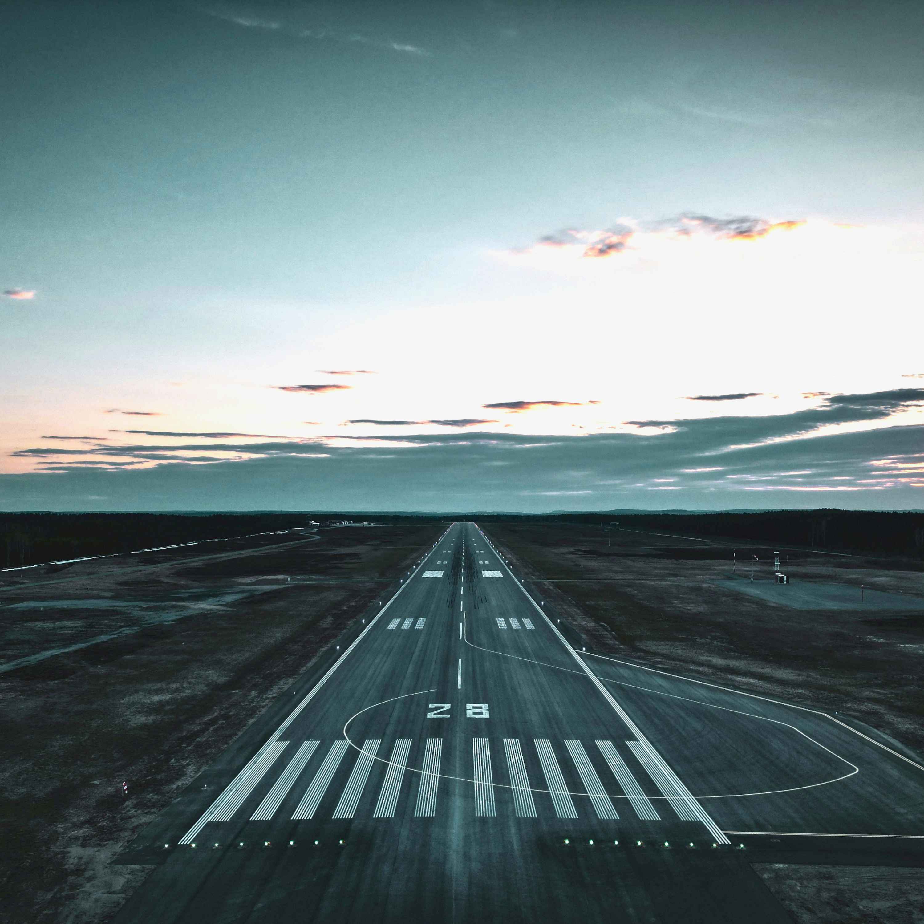 Piloten werden darauf trainiert, unter Druck zu entscheiden (Bildquelle: Foto von Niklas Jonasson auf Unsplash)