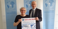 Dr. Michael Eckstein und Carmen Lau mit „Traumziel Lateinamerika“(Stiftung Völkerverständigung) Dr. Michael Eckstein und Carmen Lau mit „Traumziel Lateinamerika“(Stiftung Völkerverständigung)