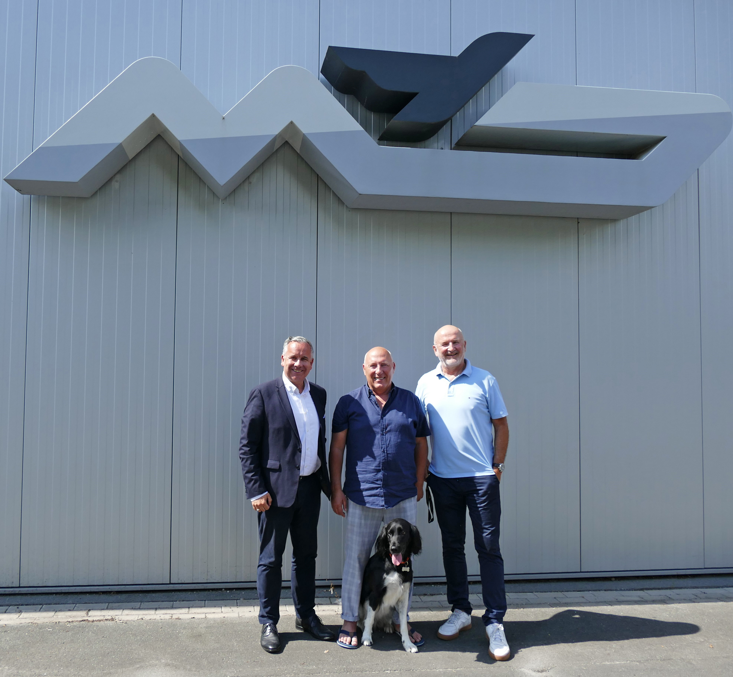 (v.l.): Florian Kruse, Geschäftsführer EVIA AERO, Tim Markwald und Gregor Müller, beide CEOs bei MD Aircraft (v.l.): Florian Kruse, Geschäftsführer EVIA AERO, Tim Markwald und Gregor Müller, beide CEOs bei MD Aircraft