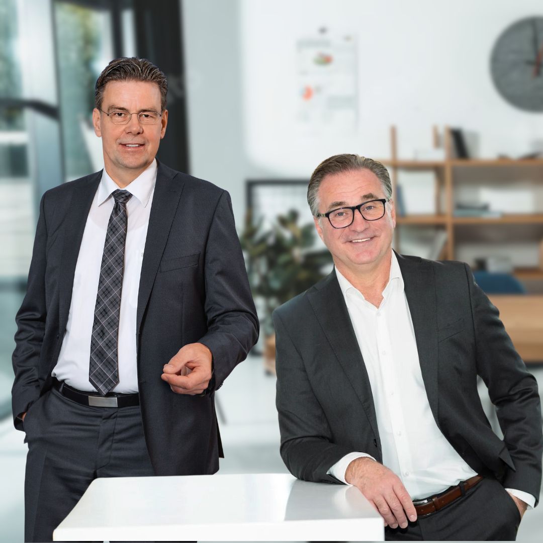 DMSFACTORY-Geschäftsführer Manfred Forst (l.) und Business Coach Uwe Alten (Bildquelle: Unternehmerwelt Heute/DMSFACTORY)