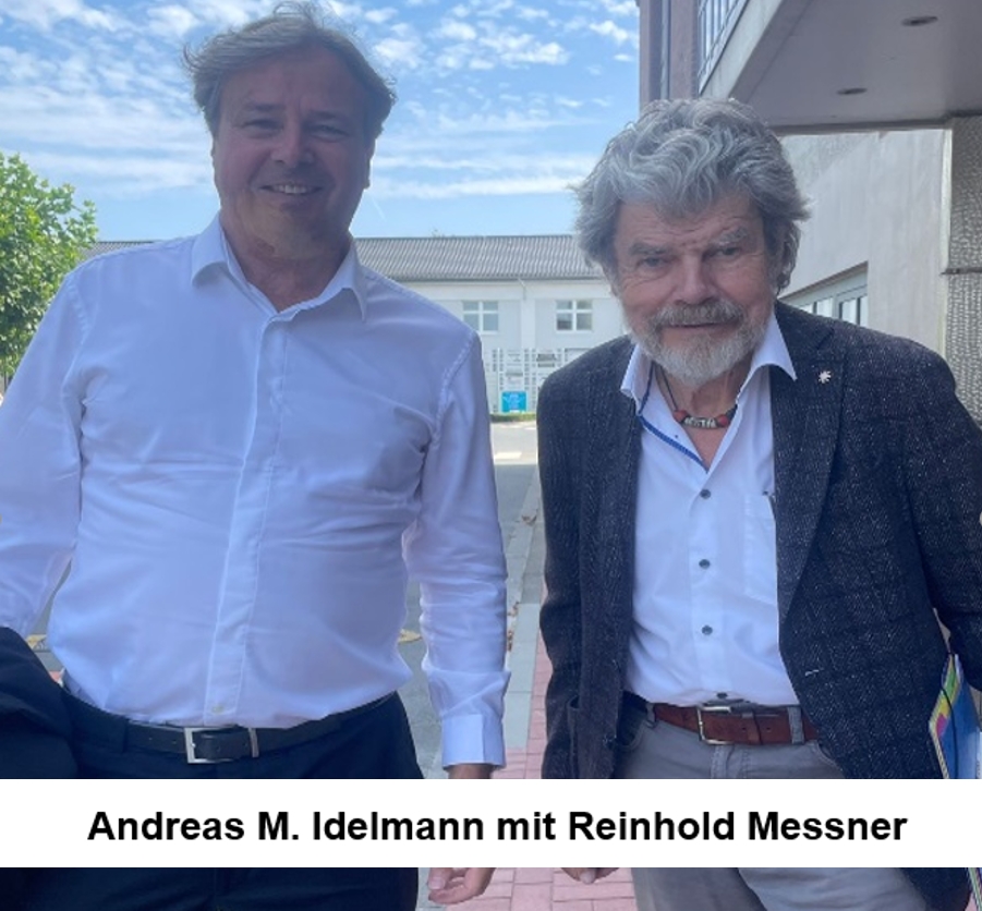 Reinhold Messner mit Andreas M. Idelmann (Die Bildrechte liegen bei dem Verfasser der Mitteilung.) Reinhold Messner mit Andreas M. Idelmann (Die Bildrechte liegen bei dem Verfasser der Mitteilung.)
