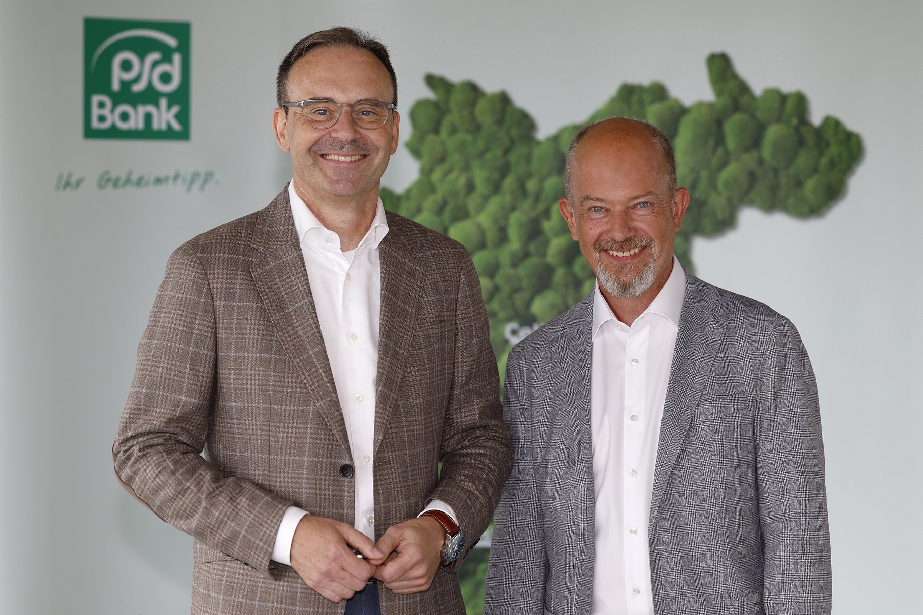 Vorstandsmitglieder der PSD Bank Hannover eG:  Michael Kauffmann (li.) und Martin Laubisch (re.) (Die Bildrechte liegen bei dem Verfasser der Mitteilung.)