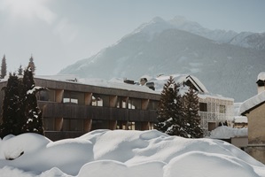 Winterlicher Zauber umhüllt das Hotel (c) Anna Fichtner (Hotel Hinteregger)