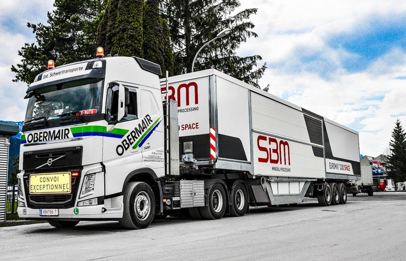 Schwertransporte - Spezialtransporte - Sondertransporte Obermair