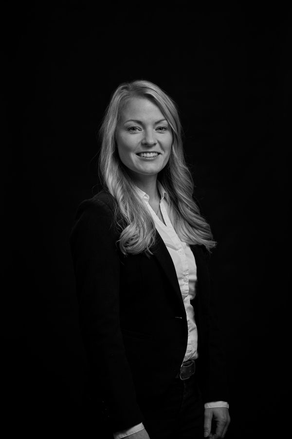 Nadine Prill, Geschäftsführerin der DOCUFY GmbH, freut sich über den Kauf der Theum AG (© DOCUFY GmbH) Nadine Prill, Geschäftsführerin der DOCUFY GmbH, freut sich über den Kauf der Theum AG (© DOCUFY GmbH)