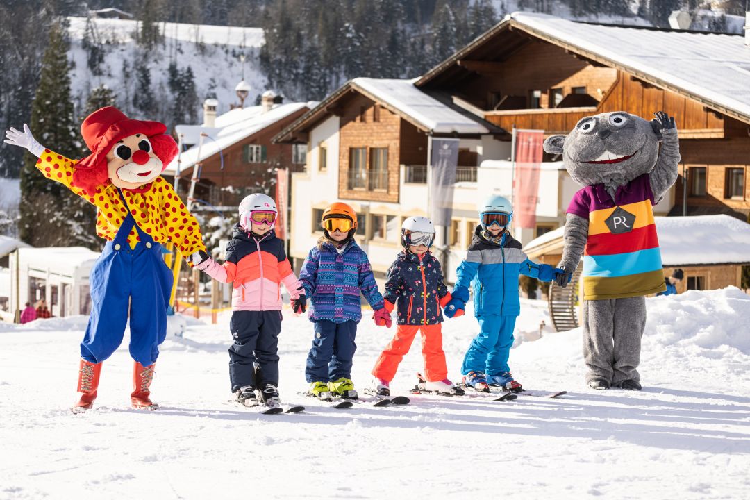Little Stars auf Ski (c) Hopfgarten Familotel Little Stars auf Ski (c) Hopfgarten Familotel