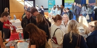 AUF IN DIE WELT Messe Hannover – Viel Interesse am Auslandsjahr (Stiftung Völkerverständigung) AUF IN DIE WELT Messe Hannover – Viel Interesse am Auslandsjahr (Stiftung Völkerverständigung)