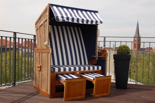 Die Lillaboase eröffnet neue Snoozlebar und schönste Dachterrasse Friedenaus am 26. Juni 2010, 19.00