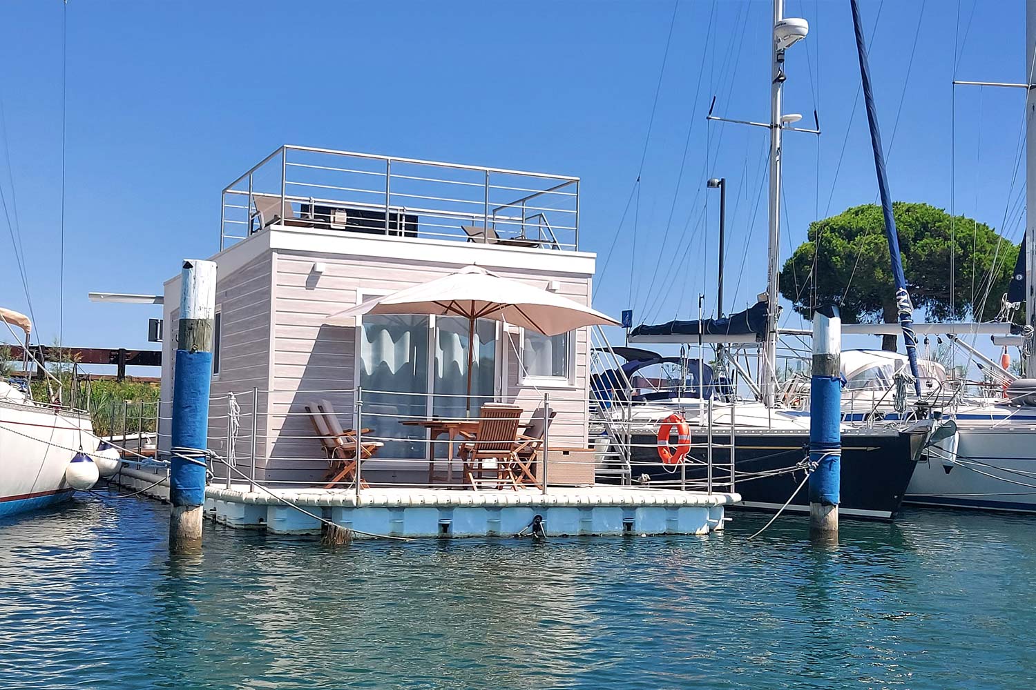 Floating Resort Grado Floating Resort Grado