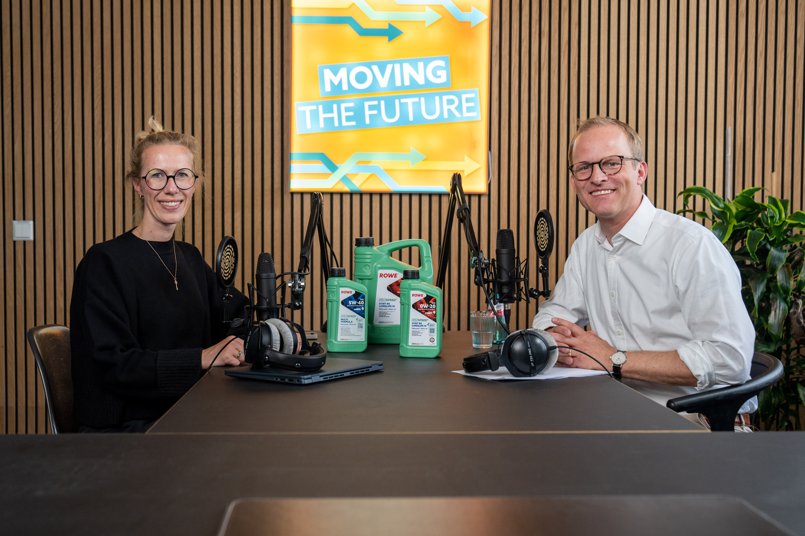 Alexandra Kohlmann (Rowe) und Patrick Maurenbrecher (Kontora) in der Aufnahmen von Kontora Insights (Die Bildrechte liegen bei dem Verfasser der Mitteilung.)