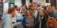 AUF IN DIE WELT Messe in Hamburg – Viel Interesse am Auslandsjahr (Stiftung Völkerverständigung)