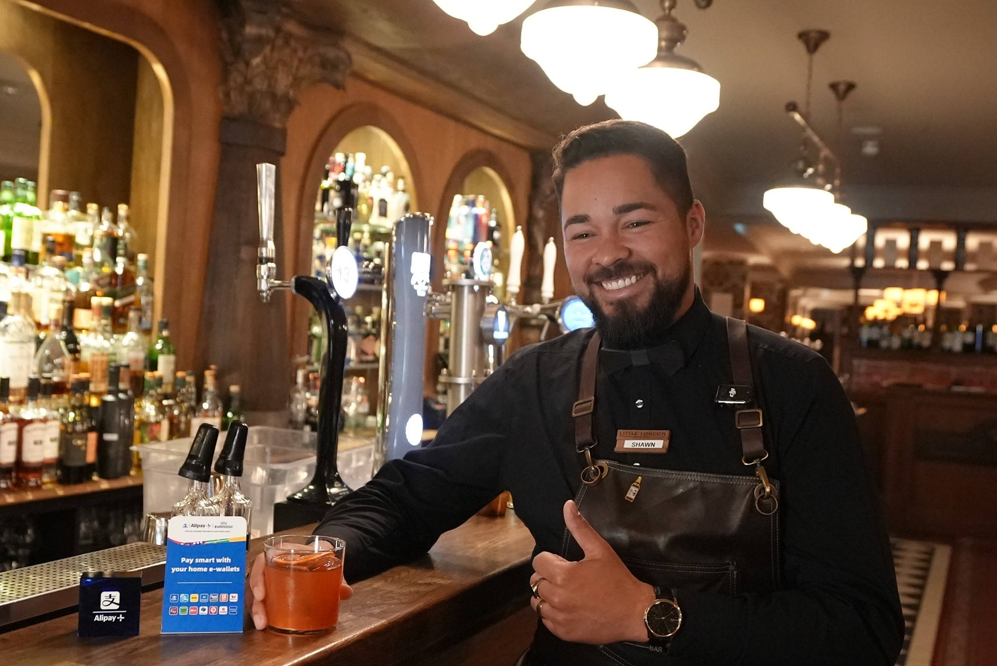 Händler in Europa nutzen Alipay+, damit internatinale Touristen bei ihnen wie Einheimische bezahlen (Die Bildrechte liegen bei dem Verfasser der Mitteilung.)