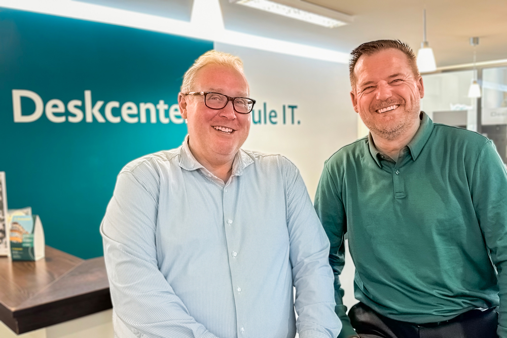 Michael Bölk (li) und Martin Schaletzky (re), Vorstände der Deskcenter, führen die mosaic IT Group. (Bildquelle: Deskcenter)