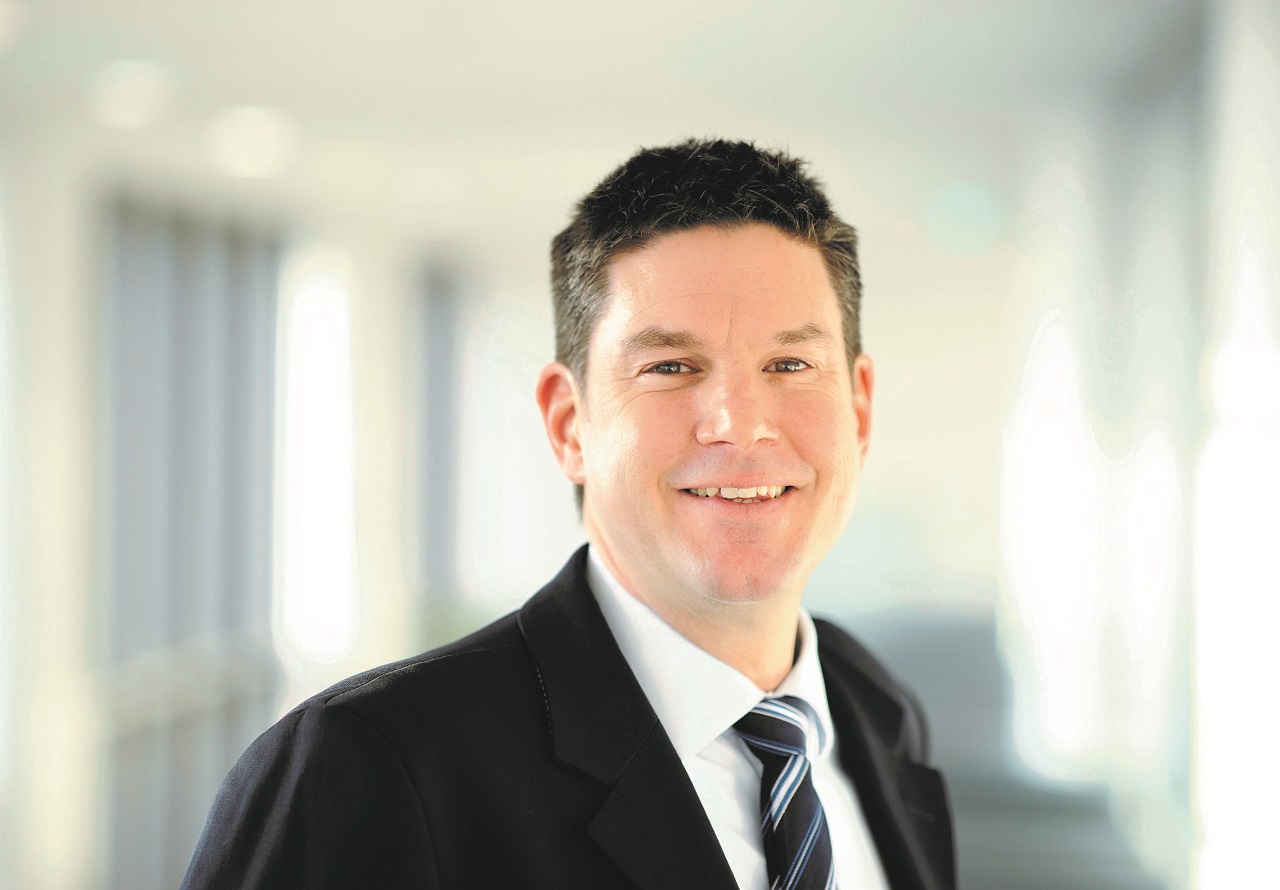 ARAG Experte Tobias Klingelhöferüber Krankmeldungen im Büro (Die Bildrechte liegen bei dem Verfasser der Mitteilung.) ARAG Experte Tobias Klingelhöferüber Krankmeldungen im Büro (Die Bildrechte liegen bei dem Verfasser der Mitteilung.)