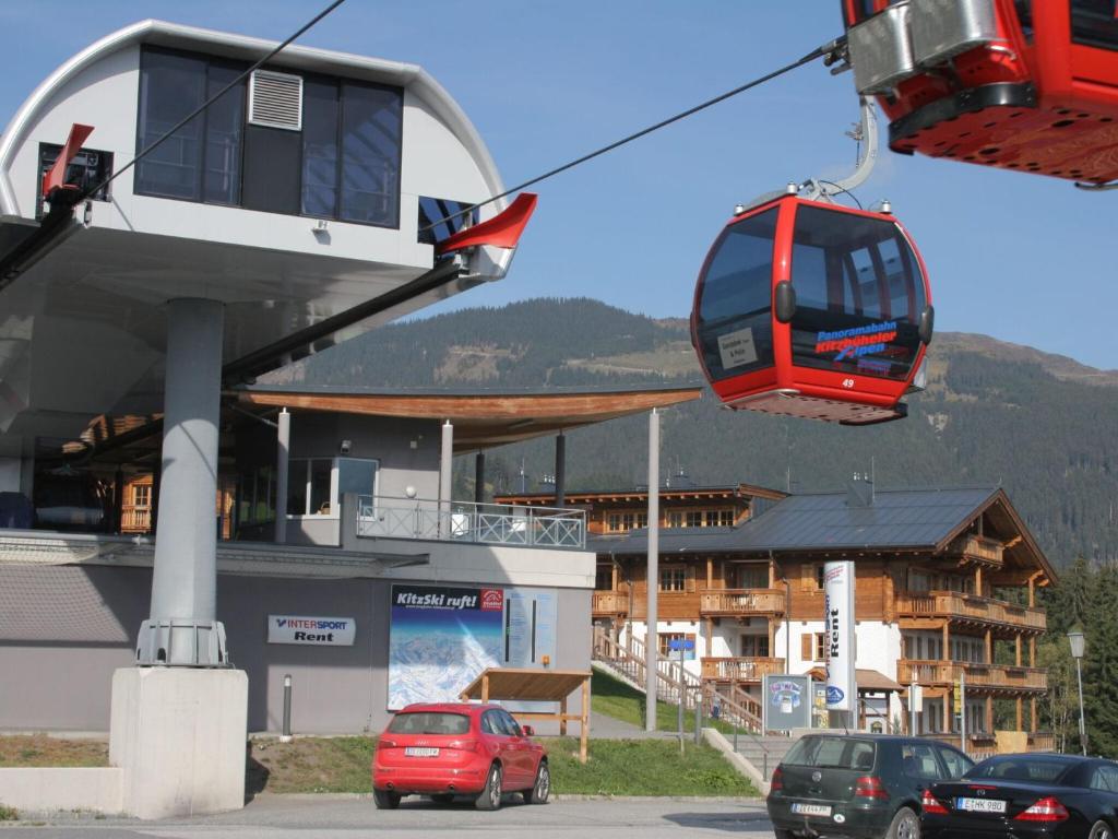 Ferienwohnung direkt an der Mittelstation (Bildquelle: Lift-Chalet.com) Ferienwohnung direkt an der Mittelstation (Bildquelle: Lift-Chalet.com)