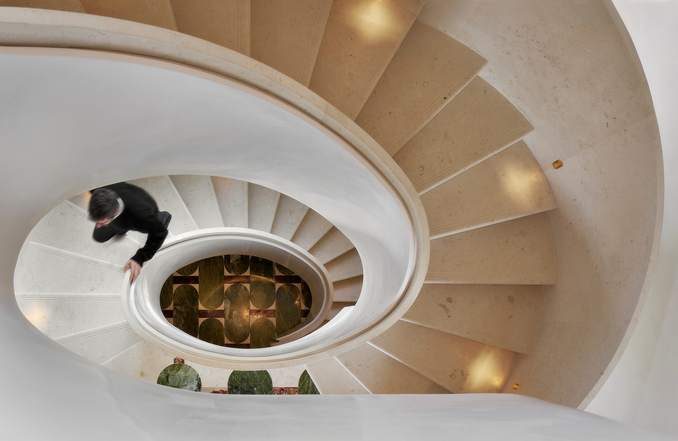 Villa in Saint-Tropez - Treppe made by EeStairs Villa in Saint-Tropez - Treppe made by EeStairs