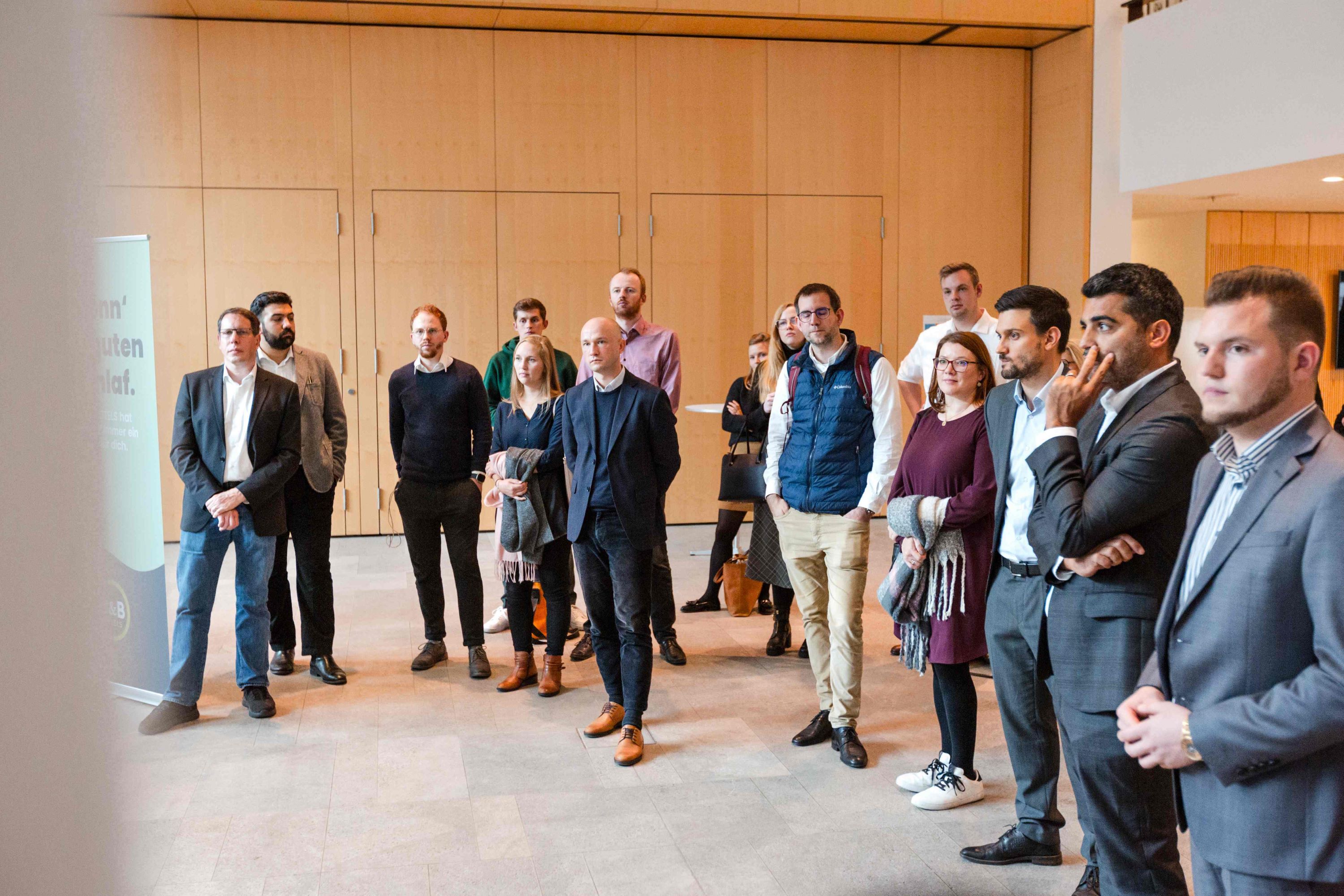Felix Martin (r. im Bild) nimmt am Austausch mit den Wirtschaftsjunioren teil. Foto: Wirtschaftsjunioren Hessen - Lucas Kühn Felix Martin (r. im Bild) nimmt am Austausch mit den Wirtschaftsjunioren teil. Foto: Wirtschaftsjunioren Hessen - Lucas Kühn